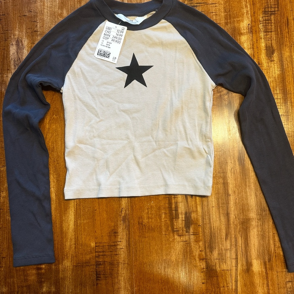 H&M Black and Cream Ribbed Knit Top